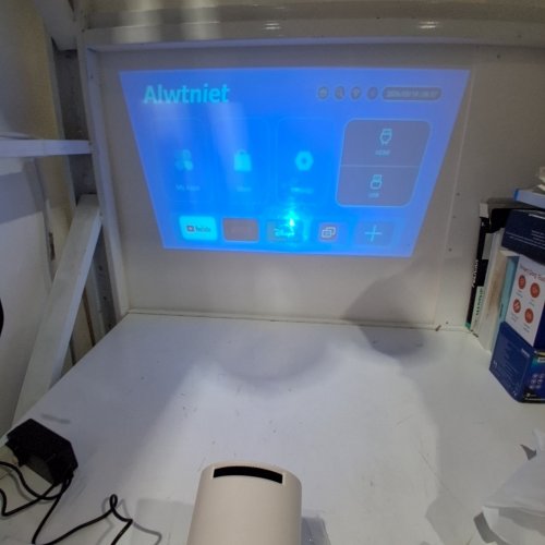 ALWTNIET PORTABLE SMART PROJECTOR BLUETOOTH, WIFI, & AUTO KEYSTONE CORRECTION - WHITE (MODEL: HY300PRO+) image 2