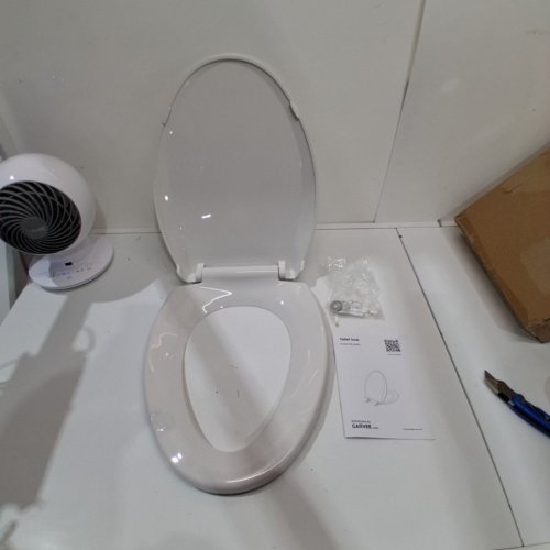 GARVEE ELONGATED SOFT CLOSE TOILET SEAT COVER / LID - 19" - WHITE (MODEL: PHO-0R8LA399) image 2