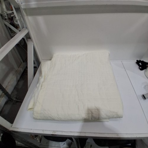 TARGET THICK MATERIAL WEIGHTED BLANKET FOR BEDROOM SMOOTH COTTON - QUEEN 88" X 92" - OFF WHITE - (MODEL:F16785290) image 3