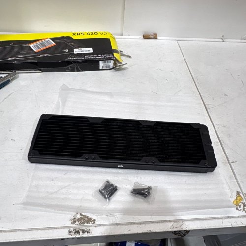 CORSAIR HYDRO X SERIES XR5 420MM WATER COOLING RADIATOR WITH TRIPLE 140MM FAN MOUNTS 17.72" X 5.5" X 1.18" - BLACK (MODEL:‎CX-9031003-WW) image 2