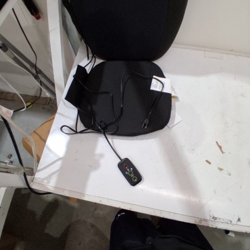 OBUSFORME DEEP KNEADING SHIATSU BACK MASSAGER WITH HEAT & 3 MASSAGE ZONES - BLACK (MODEL:SM-SMC-05C) image 4