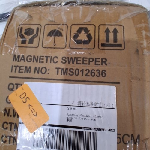 TOOLWIZ MAGNETIC PICK-UP SWEEPER - 36" - BLACK/SILVER (MODEL: TMS012636) image 2