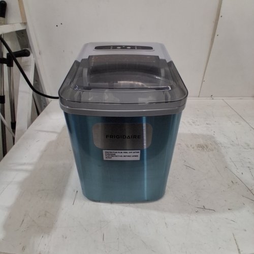 FRIGIDAIRE ICE MAKER - 26 LBS, 115 V - STAINLESS STEEL (MODEL: EFIC131-SS-SC-EP) image 2
