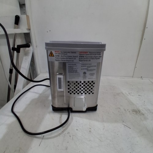 FRIGIDAIRE ICE MAKER - 26 LBS, 115 V - STAINLESS STEEL (MODEL: EFIC131-SS-SC-EP) image 6