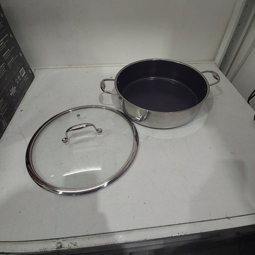 HEXCLAD HYBRID STAINLESS STEEL NONSTICK SAUTÉ PAN AND LID - 7QT - SILVER (MODEL: 7QTSAUTE) image 2