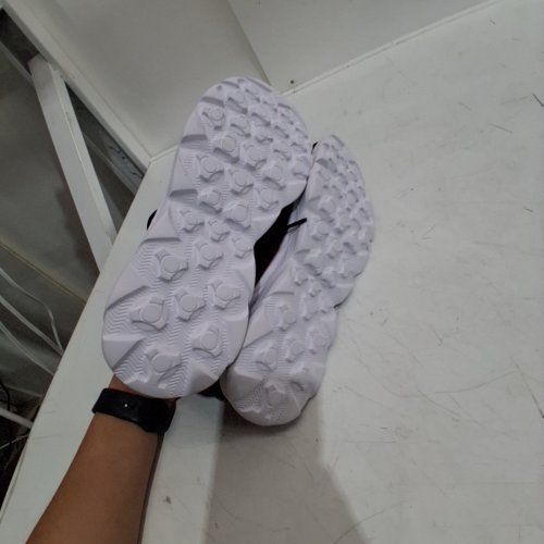 WOMEN'S SKATEBOARD SPORTS SNEAKER SHOES - 9.5 - BLACK / RED image 4