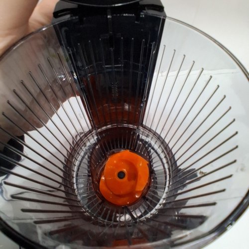 WHUTO COLD PRESS JUICER - 4.35'' WIDE FEED CHUTE, HIGH JUICE YIELD - SILVER/BLACK (MODEL: ZM1913M) image 7