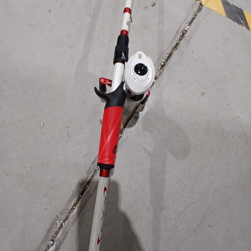 BPS BAITCASTING FISHING ROD WITH REEL - RIGHT HAND - 7FT0", 1/4-5/8 OZ LURE, 8-15 LBS LINE - RED/WHITE (MODEL: MLFC701M) image 7