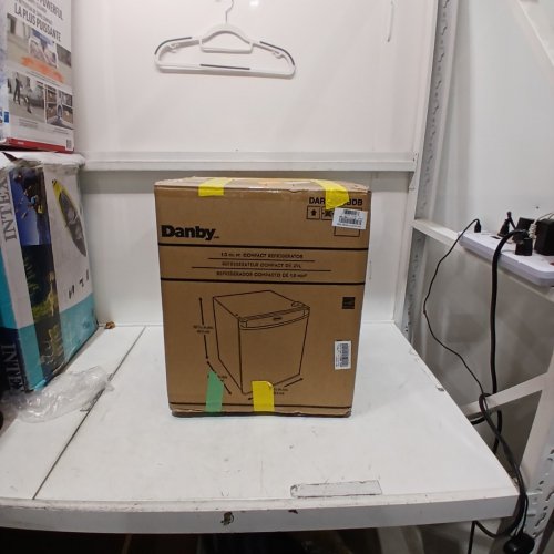 DANBY COMPACT MINI FRIDGE - 1.0 CUBIC FEET - BLACK - (MODEL: DAR010A1BDB) image 5