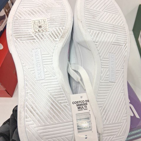 WOMEN'S SKECHERS CORDOVA MEMORY FOAM COMFORT SHOES - SIZE 9 - WHITE/BLACK - (STYLE: 9886009) image 3