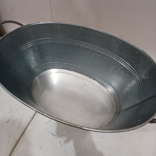 MULTIFUNCTION GALVANIZED OVAL METAL TUB/PLANTER/COOLER - 20" X 13.5" X 9" - SILVER image 3