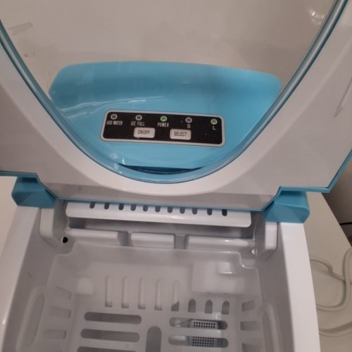 FRIGIDAIRE COMPACT ELECTRIC ICE MAKER - MAKES 26LBS/DAY - WHITE/BLUE (MODEL: EFIC108-BLUE) image 3
