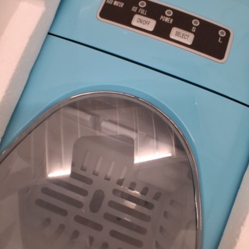 FRIGIDAIRE COMPACT ELECTRIC ICE MAKER - MAKES 26LBS/DAY - WHITE/BLUE (MODEL: EFIC108-BLUE) image 5