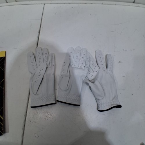 3PK KIRKLAND SIGNATURE PREMIUM CABRETTA LEATHER GOLF GLOVES - LEFT HAND - SMALL - WHITE (MODEL: 1819560) image 3