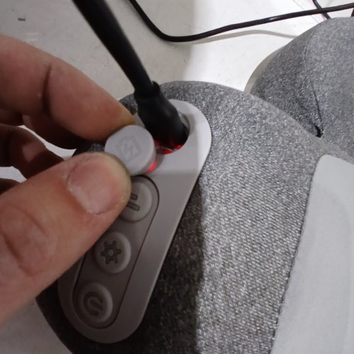 3-IN-1 NECK MASSAGER PILLOW WITH HEAT & TRACTION 8W - GREY (MODEL: YL-T02) image 2