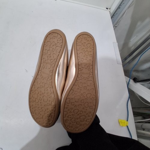 GIRLS' GEORGE METALLIC BOW FLAT SHOES - SIZE 3 - ROSE GOLD image 4