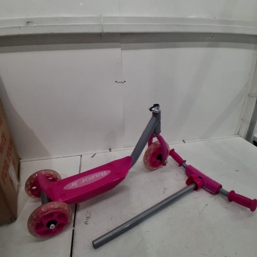RAZOR JR. LIL' KICK SCOOTER - PINK (MODEL: 20014961) image 2