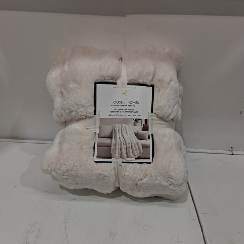 HOUSE & HOME BY LYNDA REEVES LUXE FAUX FUR THROW - 60 " X 70" - WHITE (STYLE: 6536972) image 3