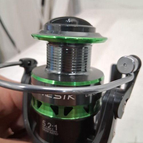 BPS EXTREME STK SPINNING REEL - 5.2:1 GEAR RATIO - LEFT HAND RETRIEVE - BLACK/GREEN (MODEL: EXTS30) image 3