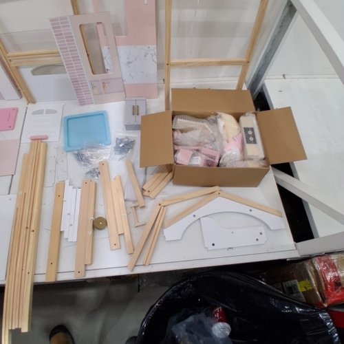 ROBUD WOODEN DOLLHOUSE WITH 6 ROOMS AND 29-PCS FURNITURE SET - PINK (MODEL: ‎RB-WDH16) image 3