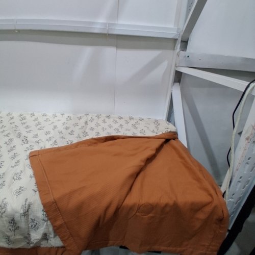 FLORAL THROW BLANKET WITH BORDER - 58" X 39" - BROWN/WHITE image 4