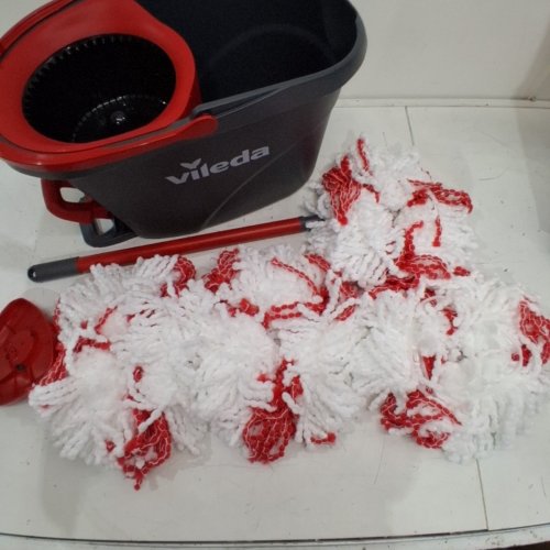 6PC VILEDA EASY WRING AND CLEAN MICROFIBRE MOP AND BUCKET WITH POWER SPIN WRINGER AND REFILLS - 22"-48" - BLACK/RED (MODEL: 134289) image 3