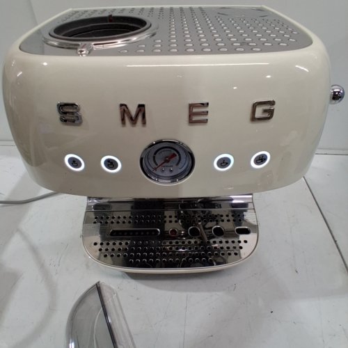 SMEG 50'S RETRO STYLE SEMI-AUTOMATIC ESPRESSO COFFEE MACHINE WITH BUILT-IN GRINDER, COFFEE, AND LATTE DRINKS - 2.5QT - CREAM - (MODEL:EGF03CRUS) image 2