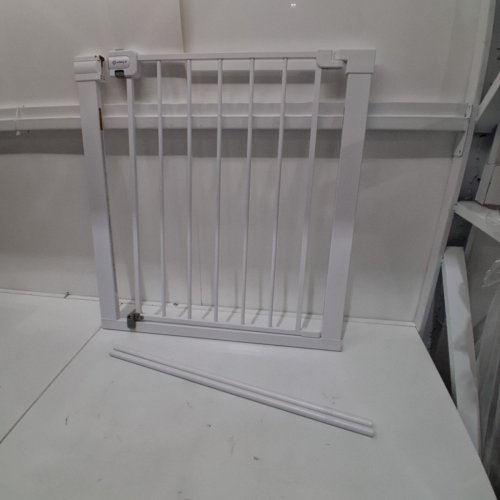 SAFETY 1ST EASY INSTALL WALK THROUGH BABY GATE - 29" - 38" X 28" - WHITE (MODEL: GA105CWHOF2) image 2