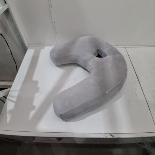 U-SHAPED BODY PILLOW - LIGHT GRAY image 2