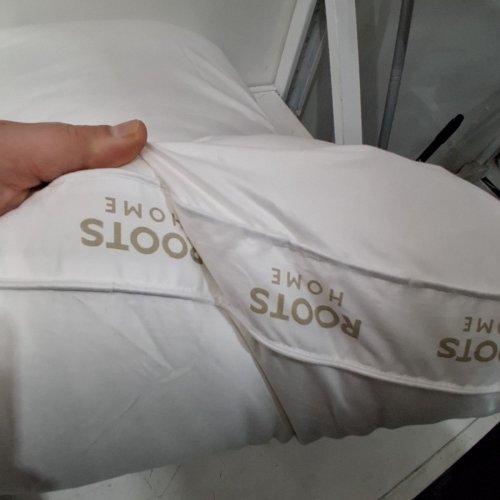 ROOTS HOME PREMIUM LUXURY PILLOW - 300 THREAD COUNT - KING - WHITE (MODEL: 8007504) image 4
