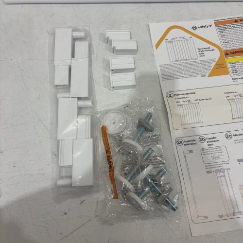 SAFETY 1ST EASY INSTALL WALK THROUGH BABY GATE - 29" - 38" X 28" - WHITE (MODEL: GA105CWHOF2) image 3
