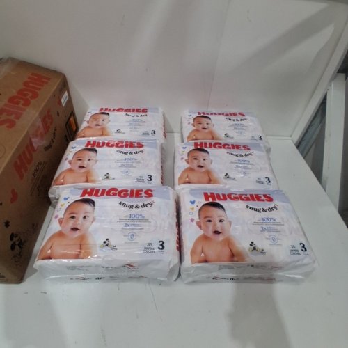 210PK HUGGIES SNUG AND DRY DIAPERS - SIZE 3 - WHITE image 2