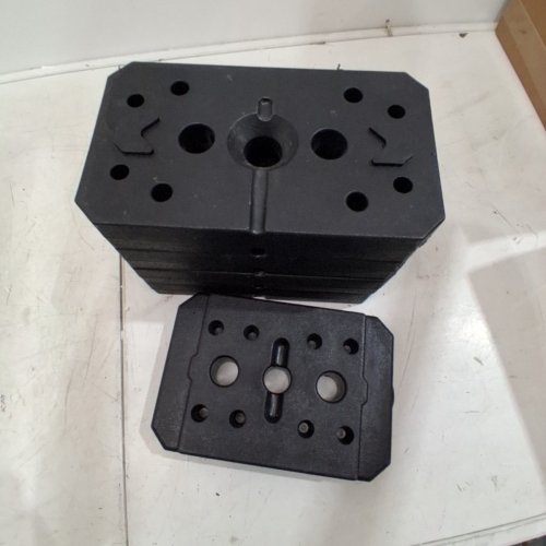 5PC RECTANGUALR CABLE WEIGHT EXERCISE PLATES - 4 X 10LB/1 X 7LB - BLACK image 4
