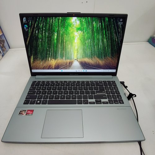 ASUS VIVOBOOK GO 15 LAPTOP - 15.6" FHD DISPLAY |AMD RYZEN 5 7520U | 8GB DDR5 | 512GB SSD - GREEN GREY - (MODEL: E1504FA-AS52-CA) image 3