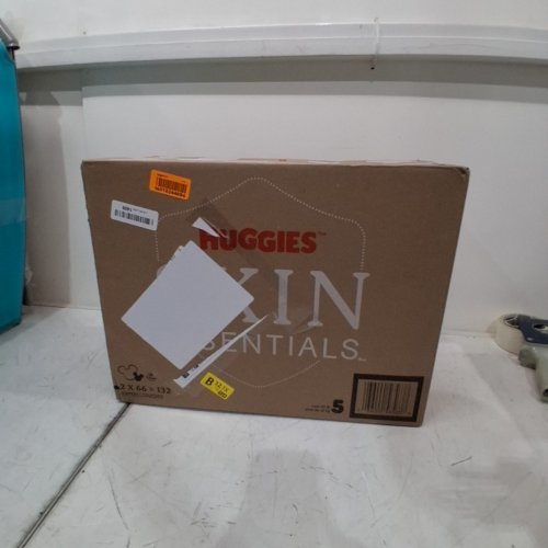 132PK HUGGIES SKIN ESSENTIALS BABY DIAPERS SIZE 5 image 2