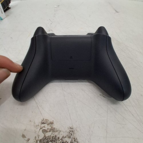 MICROSOFT XBOX WIRELESS CONTROLLER - BLACK (MODEL: 1914) image 5