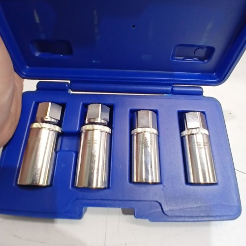 4PC SPEEDWOX METRIC STUD REMOVAL TOOL - 6MM / 8MM / 10MM / 12MM image 2