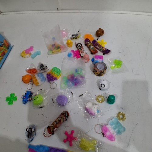 116 PC PARTY FAVORS FOR KIDS - MULTI COLOR image 3