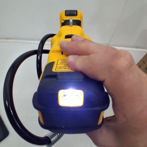 DEWALT CORDLESS VARIABLE SPEED GREASE GUN *TOOL ONLY* - 20V - 10000PSI - YELLOW (MODEL: DCGG581) image 2