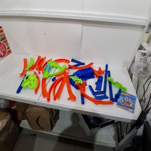 HOT WHEELS TRACK SET EPIC CRASH DASH WITH 1 HOT WHEEL - MULTICOLOUR (MODEL : ‎HTP55) image 3