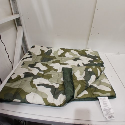 COLUMBIA CAMPING PACKABLE WATER RESISTANT THROW BLANKET - 50" X 60" - CAMO image 3