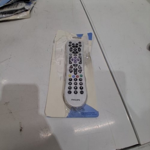 PHILIPS 4-DEVICE UNIVERSAL REMOTE CONTROL - PEARL WHITE (MODEL: SRP4222P/27) image 2