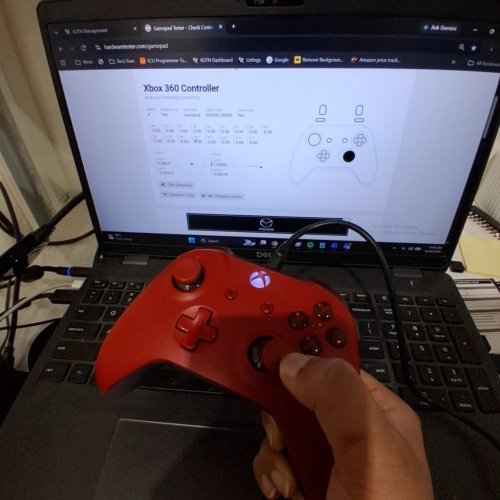 XBOX ONE CONTROLLER - RED image 3