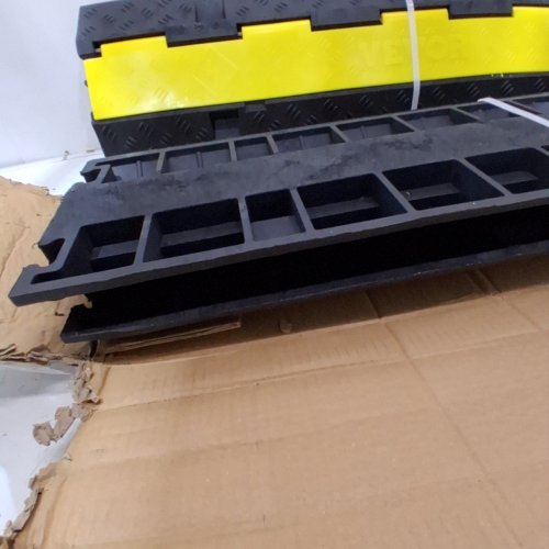 4PK CABLE / HOSE PROTECTOR RAMP WITH FLIP OPEN TOP COVER - 39" X 10" - BLACK/YELLOW (MODEL : CP-R02-1) image 3