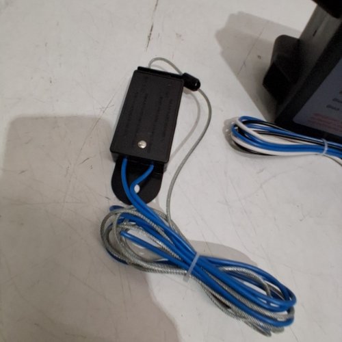 TRAILER BRAKE BREAK-AWAY SYSTEM KIT - 12 V - BLACK image 3