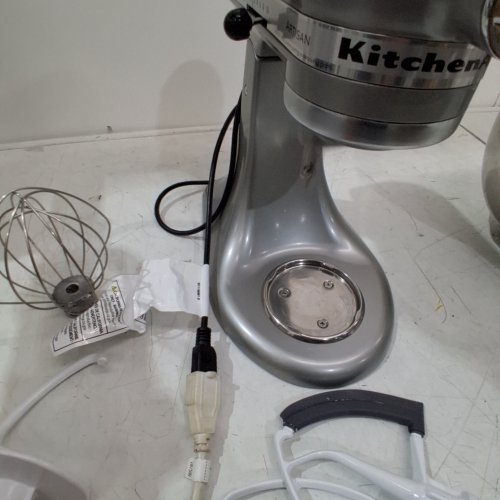 KITCHENAID ARTISAN BUNDLE 10 SPEED STAND MIXER WITH ATTCHMENTS - 5QT - SILVER (MODEL: KSM150FECU) image 3