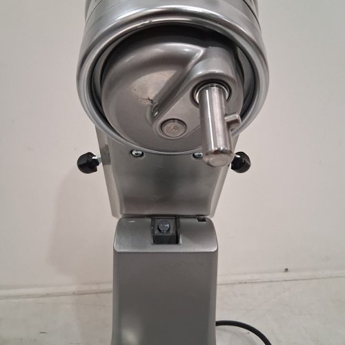KITCHENAID ARTISAN BUNDLE 10 SPEED STAND MIXER WITH ATTCHMENTS - 5QT - SILVER (MODEL: KSM150FECU) image 10