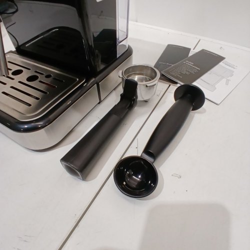 CHEFMAN CRAFTBREW 15-BAR PUMP DIGITAL ESPRESSO MAKER WITH STEAM WAND FOR LATTE & CAPPUCCINO - 1.5L - BLACK / SILVER (MODEL: RJ54-SS-15-D-AM) image 5