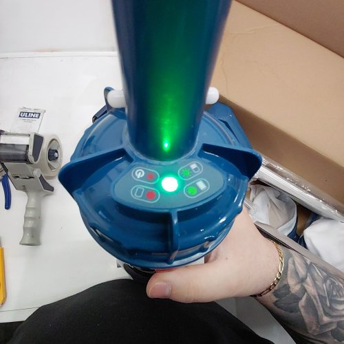 ENHULK HANDHELD RECHARGEABLE SWIMMING POOL CLEANER FOR ABOVE & IN-GROUND POOLS - 3FT TO 7.3FT - 18.5 GAL/MIN - BLUE/WHITE/RED SWITCH (MODEL: PCT403T) image 2