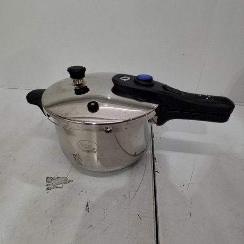 VERKA TRI-LAYER STOVETOP PRESSURE COOKER WITH HEAT RESITANT HANDLE - 5L - STAINLESS STEEL image 2